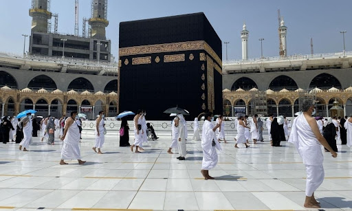 السعودية تشترط البصمة لإصدار تأشيرات العمرة للقادمين من بريطانيا و الكويت ماليزيا و تونس